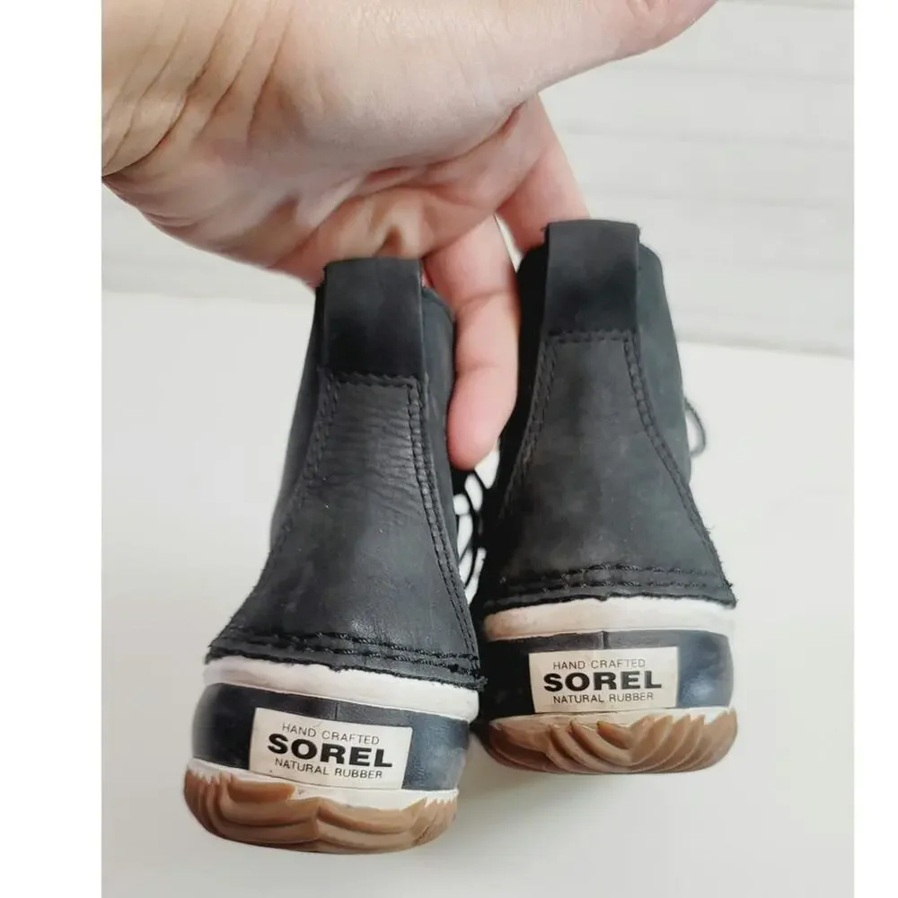 SOREL OUT & ABOUT DUCK WATERPROOF ANKLE BOOTS IN BLACK, SZ 9.5
